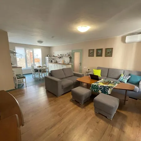 Nido Cozy 3br Kapana Center Apartman Plovdiv