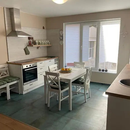 Nido Cozy 3br Kapana Center Apartman