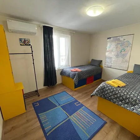 Nido Cozy 3br Kapana Center Διαμέρισμα *
