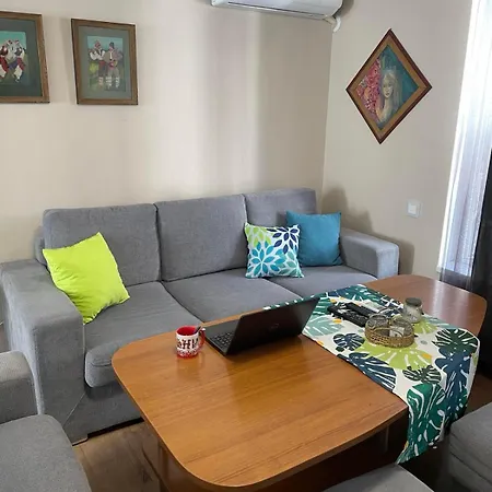 Nido Cozy 3br Kapana Center Διαμέρισμα *