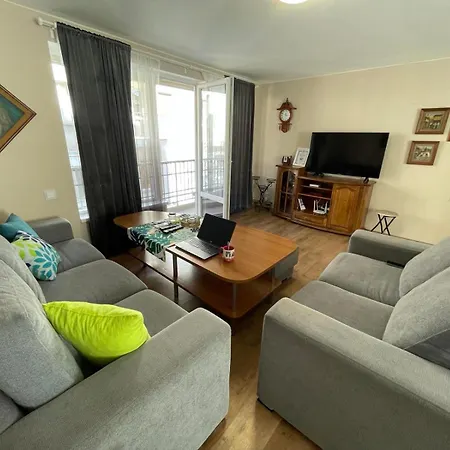 Nido Cozy 3br Kapana Center Διαμέρισμα *